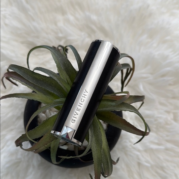 Givenchy Le Rouge Interdit Sheer Velvet 51 lipstick - Picture 3 of 7